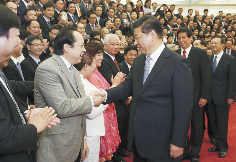 2014年6月6日,習近平主席在人民大會堂金色大廳親切接見舒心先生